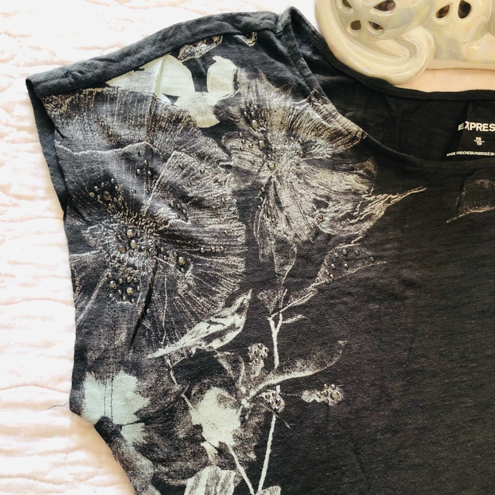 👛 Express Gray Top - Picture 4 of 6